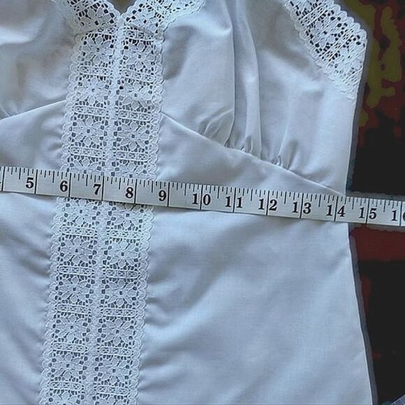 Vtg white eyelet lace trim sweetheart neckline camisole - Picture 6 of 8